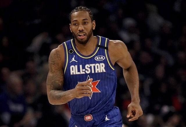  字母哥暴扣统治禁区雄鹿轻取尼克斯稳固榜首