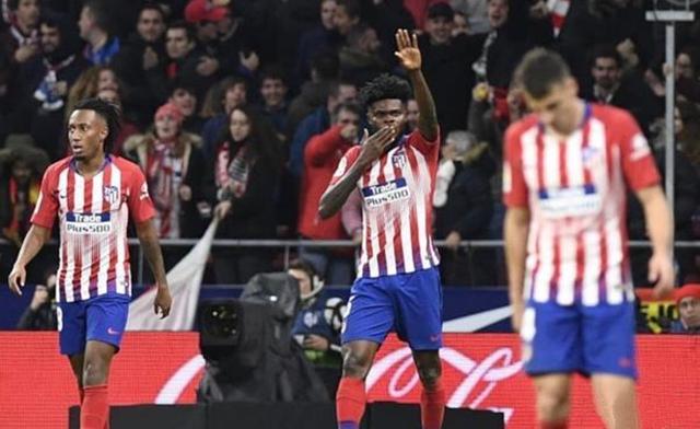  穆西亚拉替补建功，拜仁险胜美因茨延续不败金身